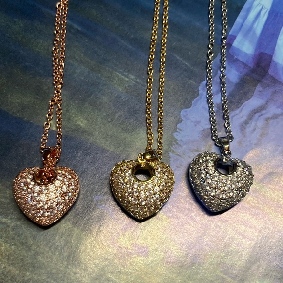 Gold Plated Heart Necklace Statement - Picture 9 of 10